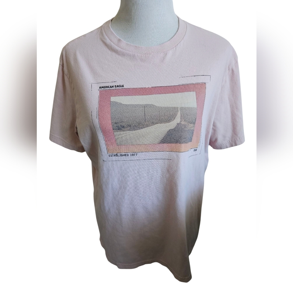 American Eagle Outfitter Pink T Shirt Size M.